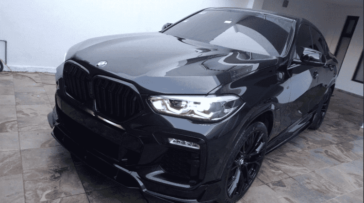 2022 BMW X6M