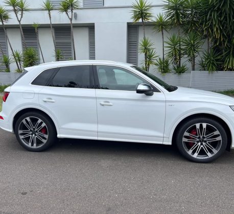 Mint Condition 2018 Audi sq5